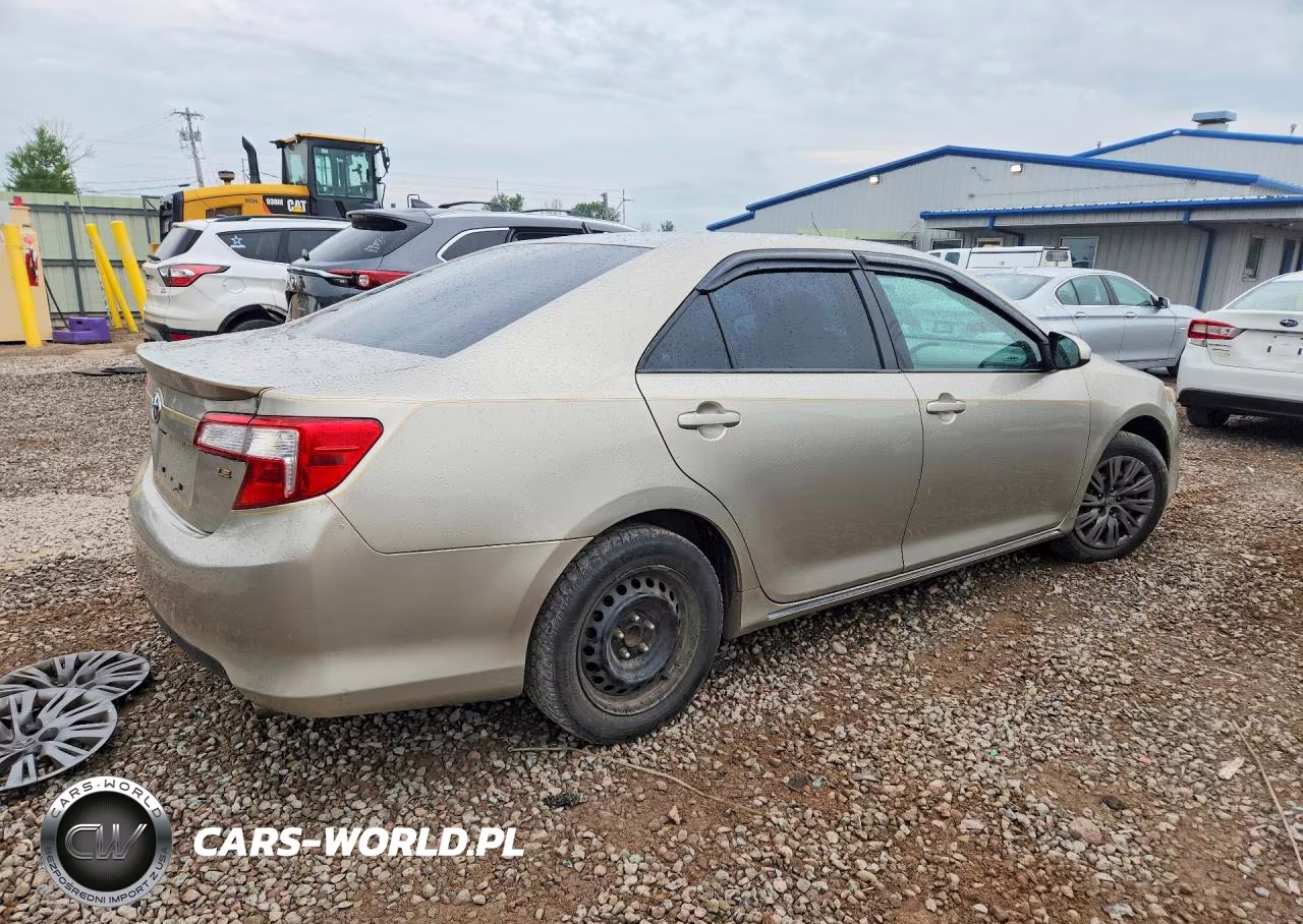 2013 Toyota Camry Le VIN:4T1BF1FK4DU295801 - 3
