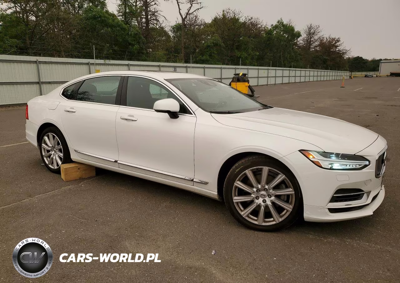 2018 Volvo S90 T8 Inscription VIN:LVYBC0AL9JP033296 - 4