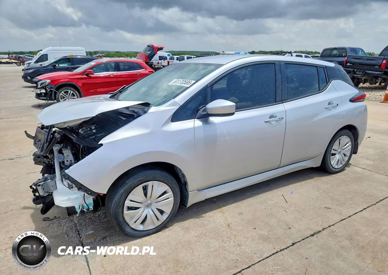2025 Nissan Leaf S