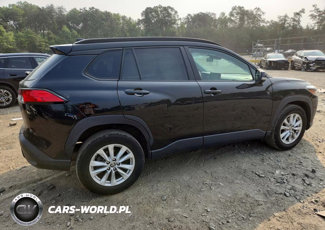 2022 Toyota Corolla Cross Le VIN:7MUCAAAG5NV001585 - 3