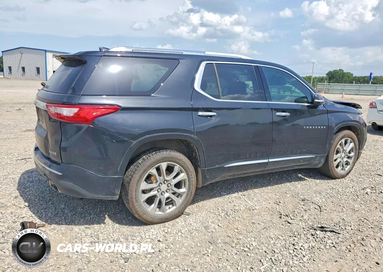 2018 Chevrolet Traverse Premier VIN:1GNEVJKW2JJ170054 - 3