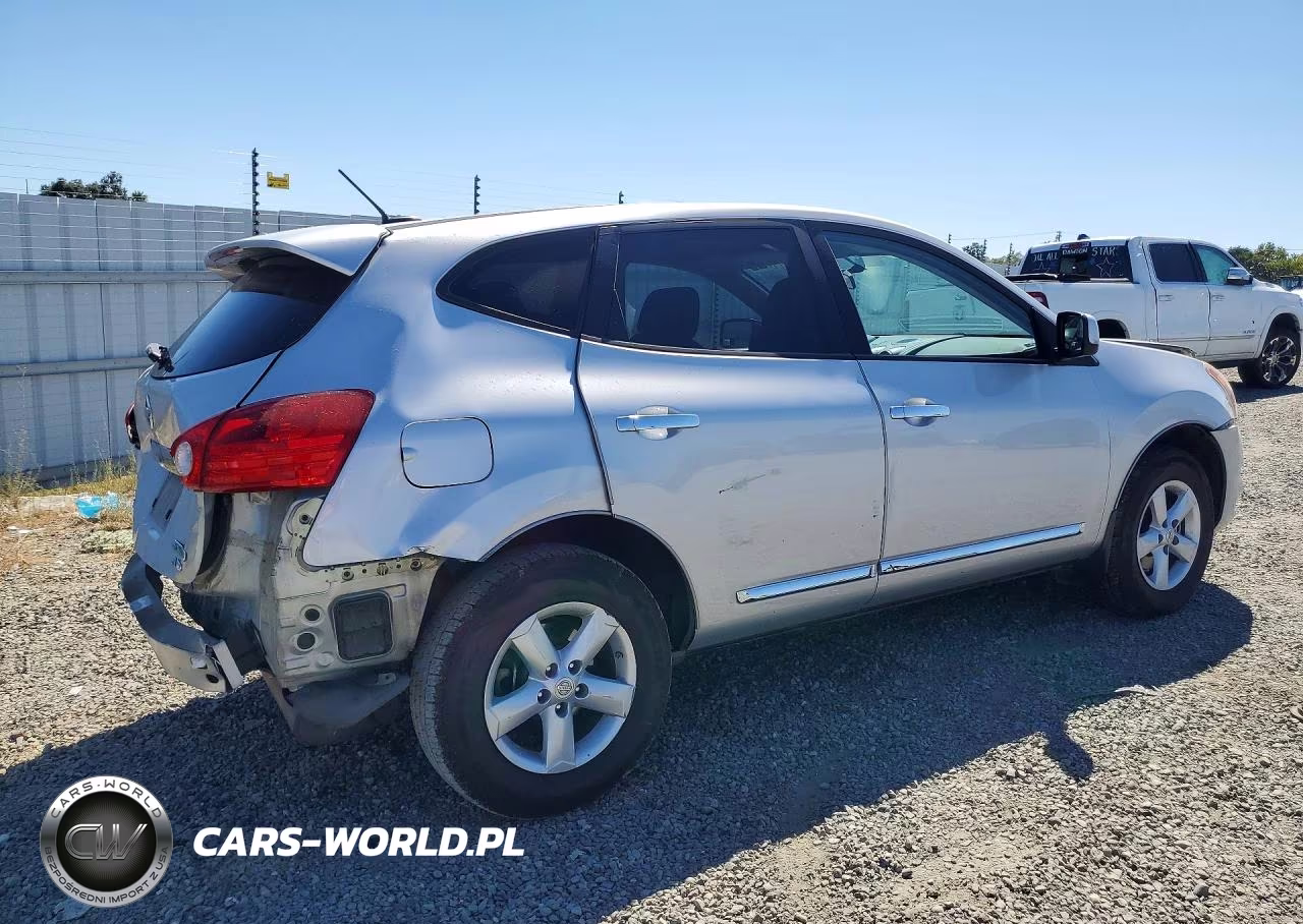 2013 Nissan Rogue S VIN:JN8AS5MV0DW660385 - 3
