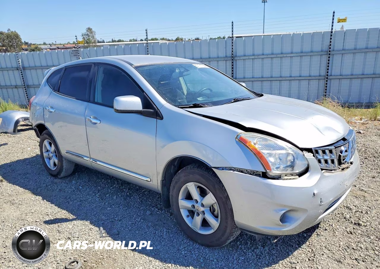 2013 Nissan Rogue S VIN:JN8AS5MV0DW660385 - 4
