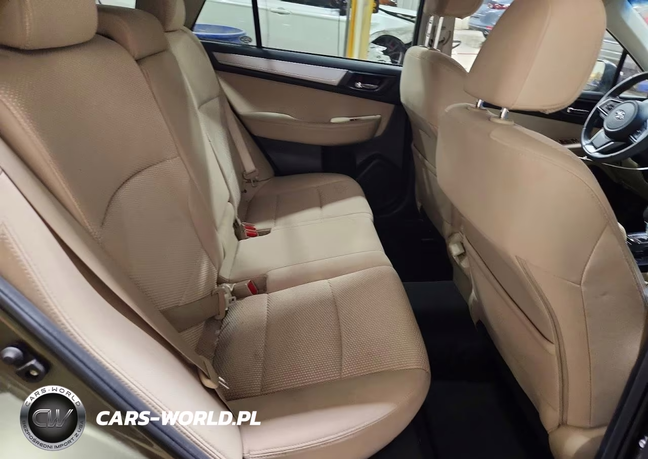 2018 Subaru Outback 2.5I Premium VIN:4S4BSACC1J3200752 - 11