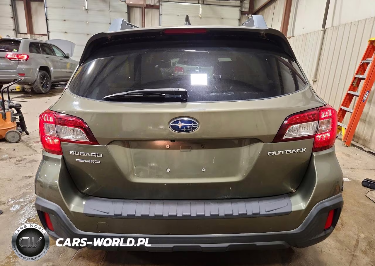 2018 Subaru Outback 2.5I Premium VIN:4S4BSACC1J3200752 - 6