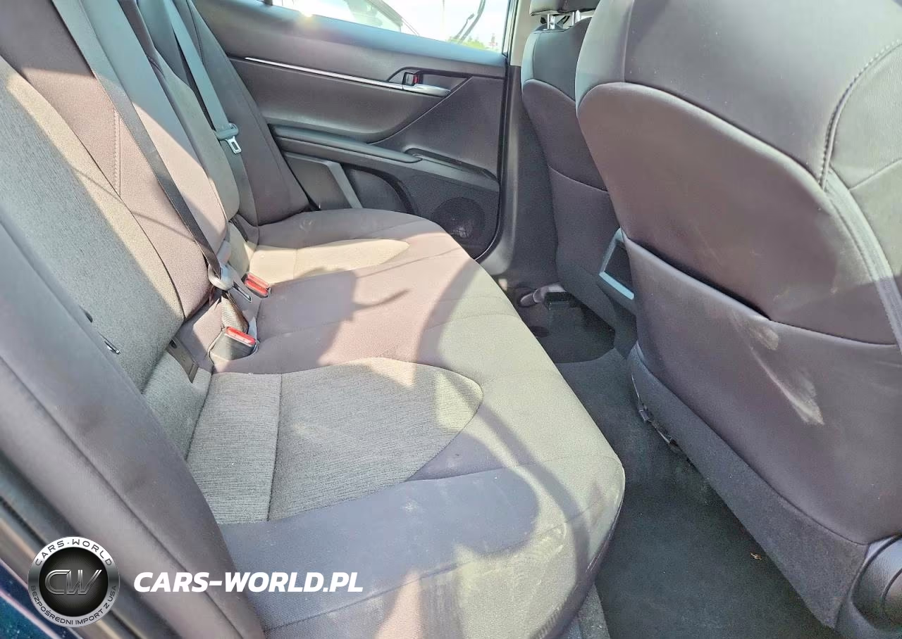 2021 Toyota Camry Le VIN:4T1C11AK2MU596867 - 10