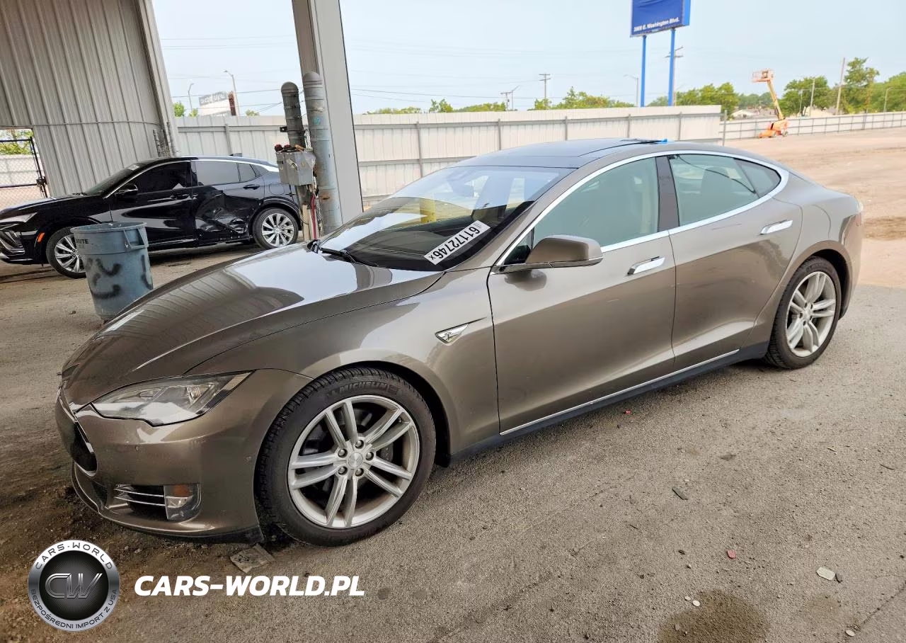 2015 Tesla Model S 70D – zdjęcie 1 z 12