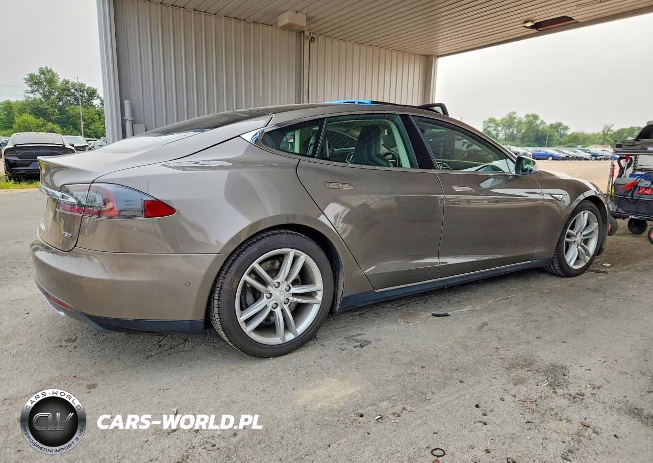 2015 Tesla Model S 70D VIN:5YJSA1S29FF096022 - 3