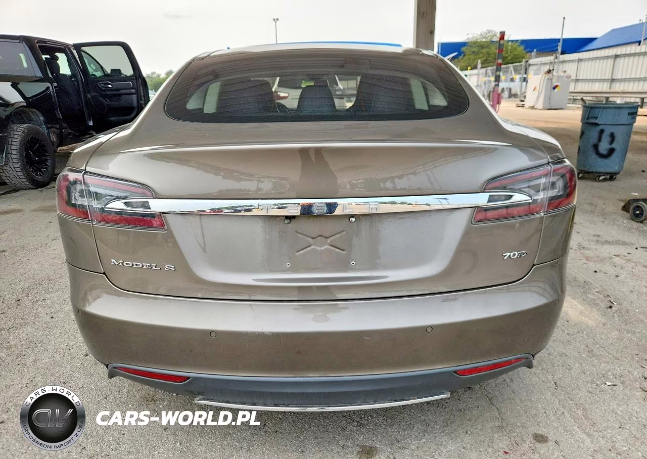2015 Tesla Model S 70D VIN:5YJSA1S29FF096022 - 6