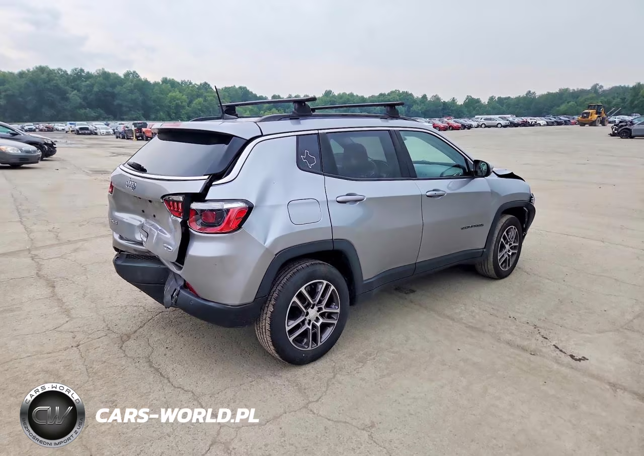 2017 Jeep Compass Latitude VIN:3C4NJDBB3HT651338 - 3