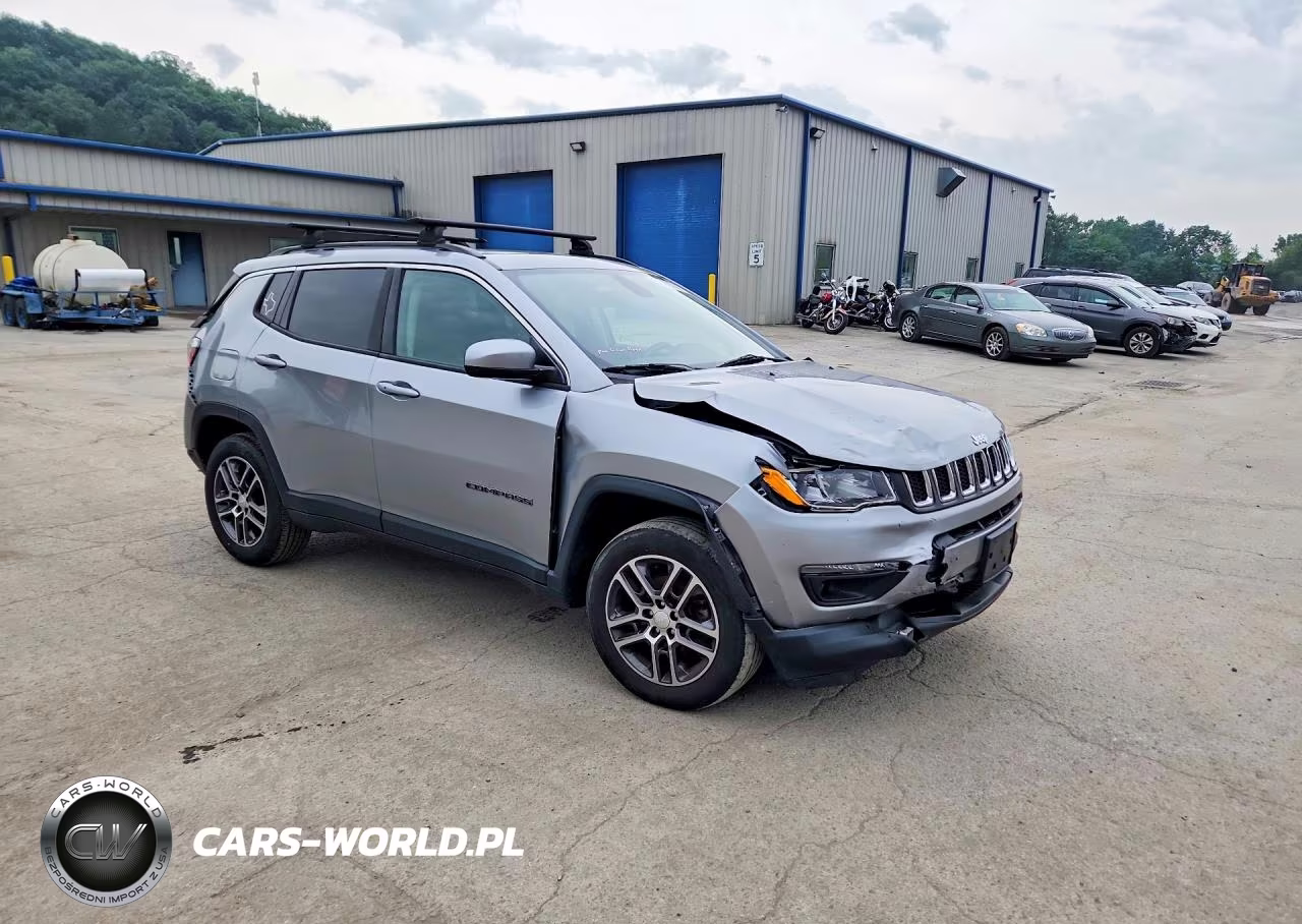 2017 Jeep Compass Latitude VIN:3C4NJDBB3HT651338 - 4