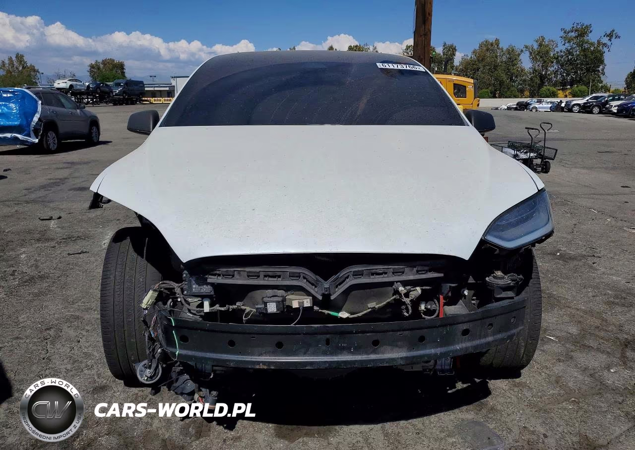 2020 Tesla Model X VIN:5YJXCBE45LF282980 - 5