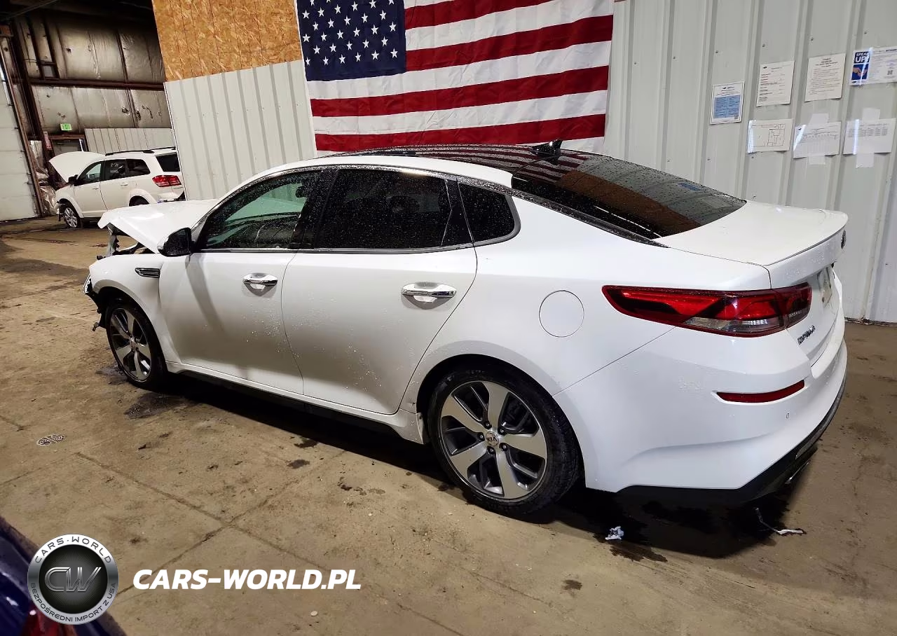 2019 Kia Optima S VIN:5XXGT4L37KG369796 - 2