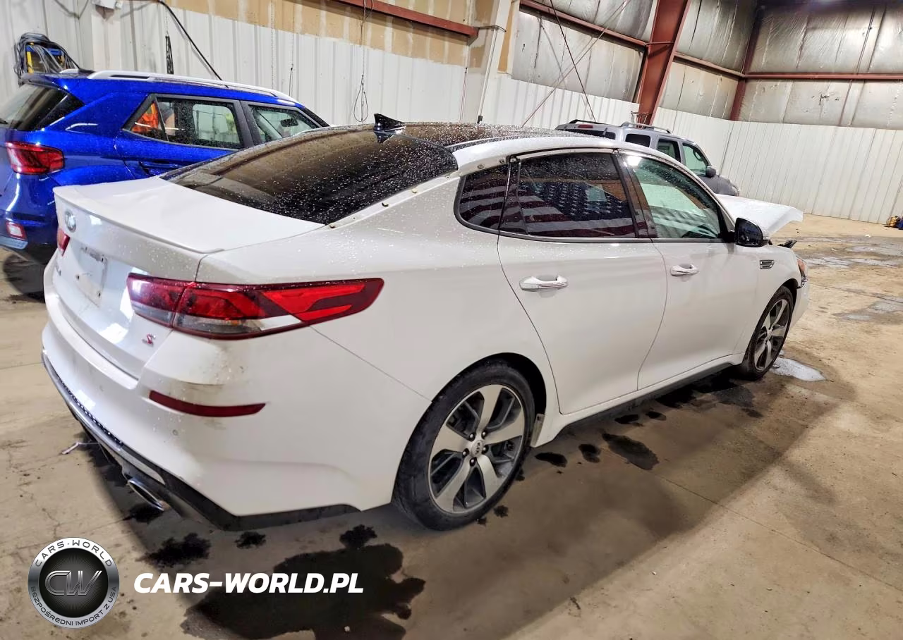 2019 Kia Optima S VIN:5XXGT4L37KG369796 - 3
