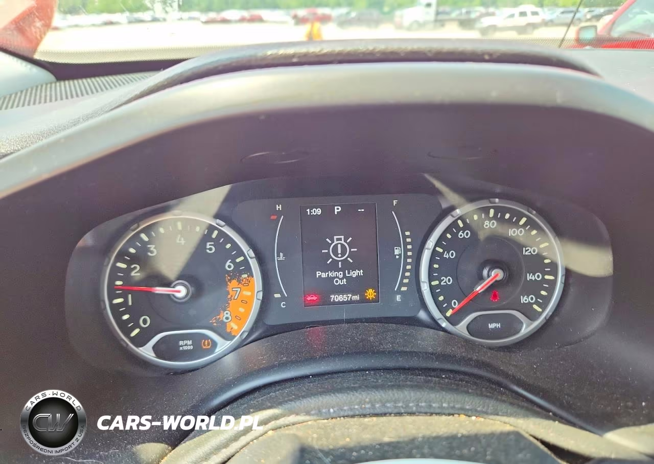2016 Jeep Renegade Latitude VIN:ZACCJBBT8GPD29742 - 9