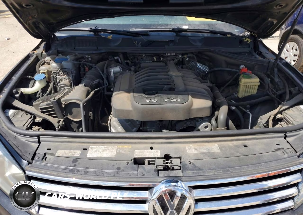 2016 Volkswagen Touareg Sport VIN:WVGEF9BPXGD001125 - 12
