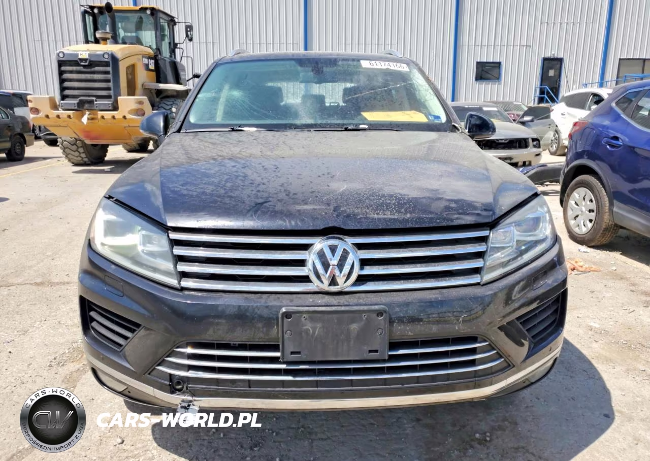 2016 Volkswagen Touareg Sport VIN:WVGEF9BPXGD001125 - 5