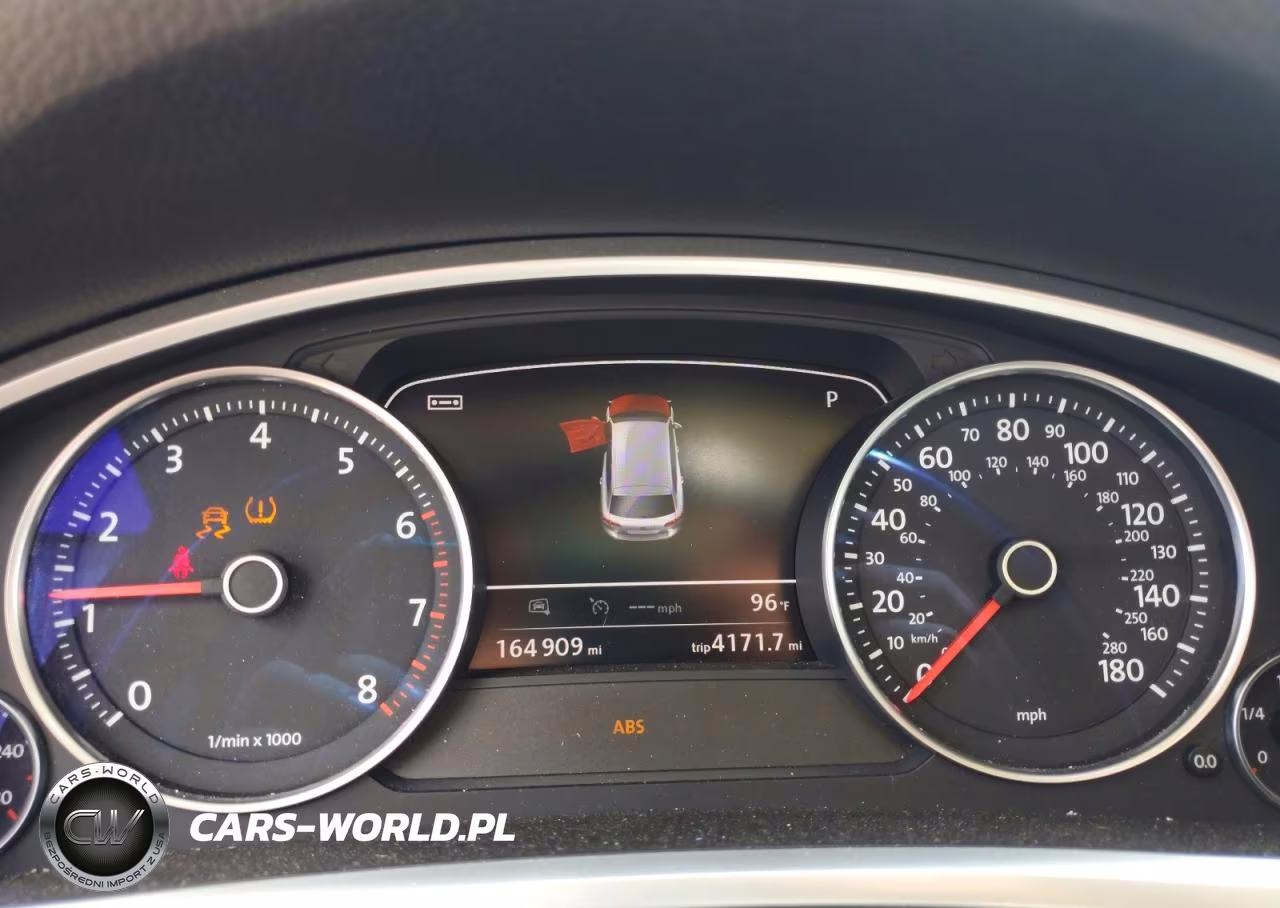 2016 Volkswagen Touareg Sport VIN:WVGEF9BPXGD001125 - 9