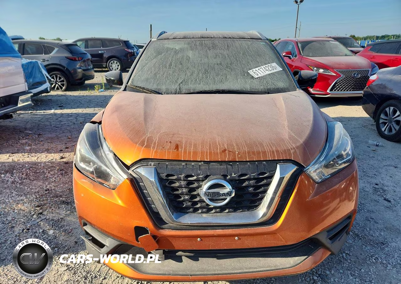 2018 Nissan Kicks Sr VIN:3N1CP5CU6JL511997 - 5