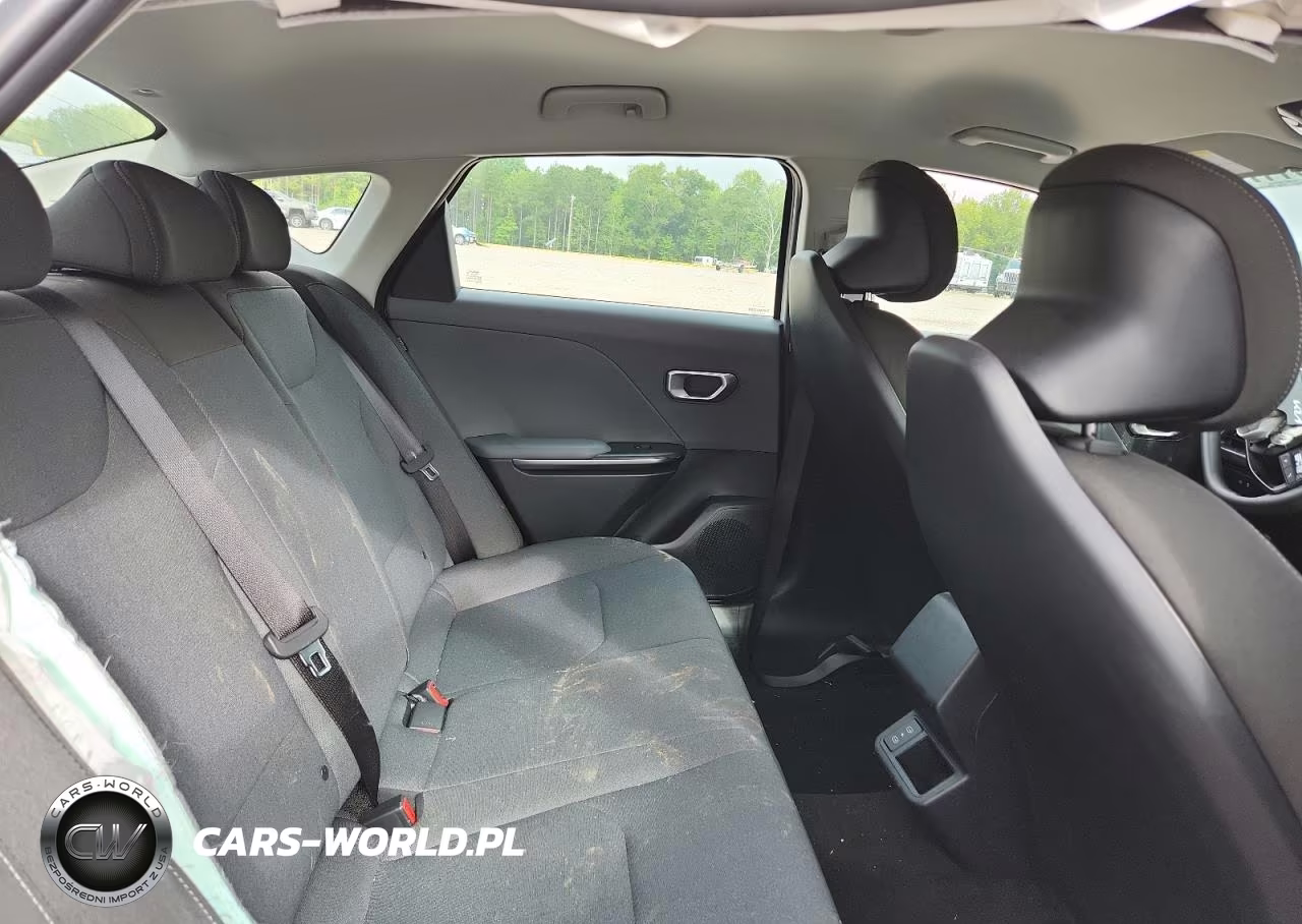 2026 Kia K4 Lxs VIN:3KPFT4DE8TE345304 - 10