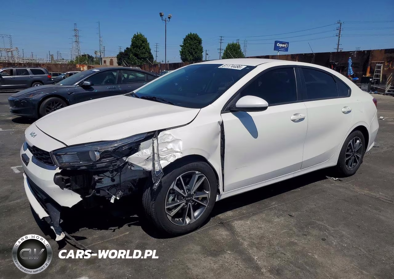 2022 Kia Forte Lxs – zdjęcie 1 z 12