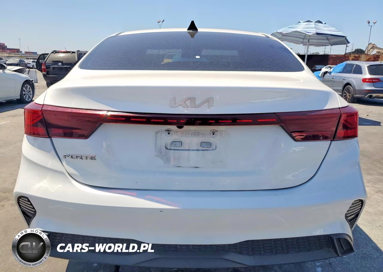 2022 Kia Forte Lxs VIN:3KPF24AD5NE501946 - 6