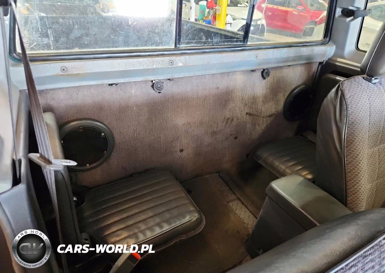 1996 Nissan Truck Xe VIN:1N6SD16S9TC318050 - 10