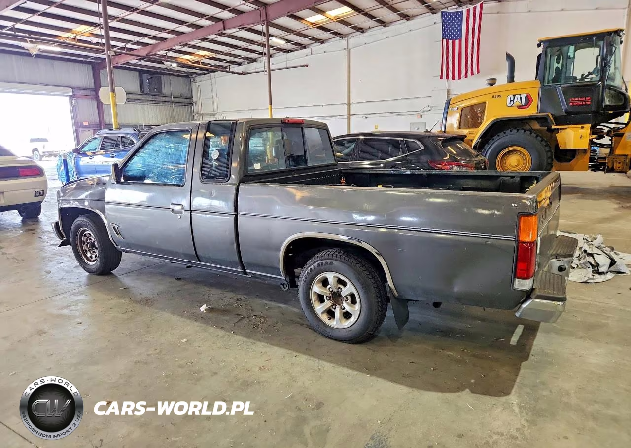 1996 Nissan Truck Xe VIN:1N6SD16S9TC318050 - 2