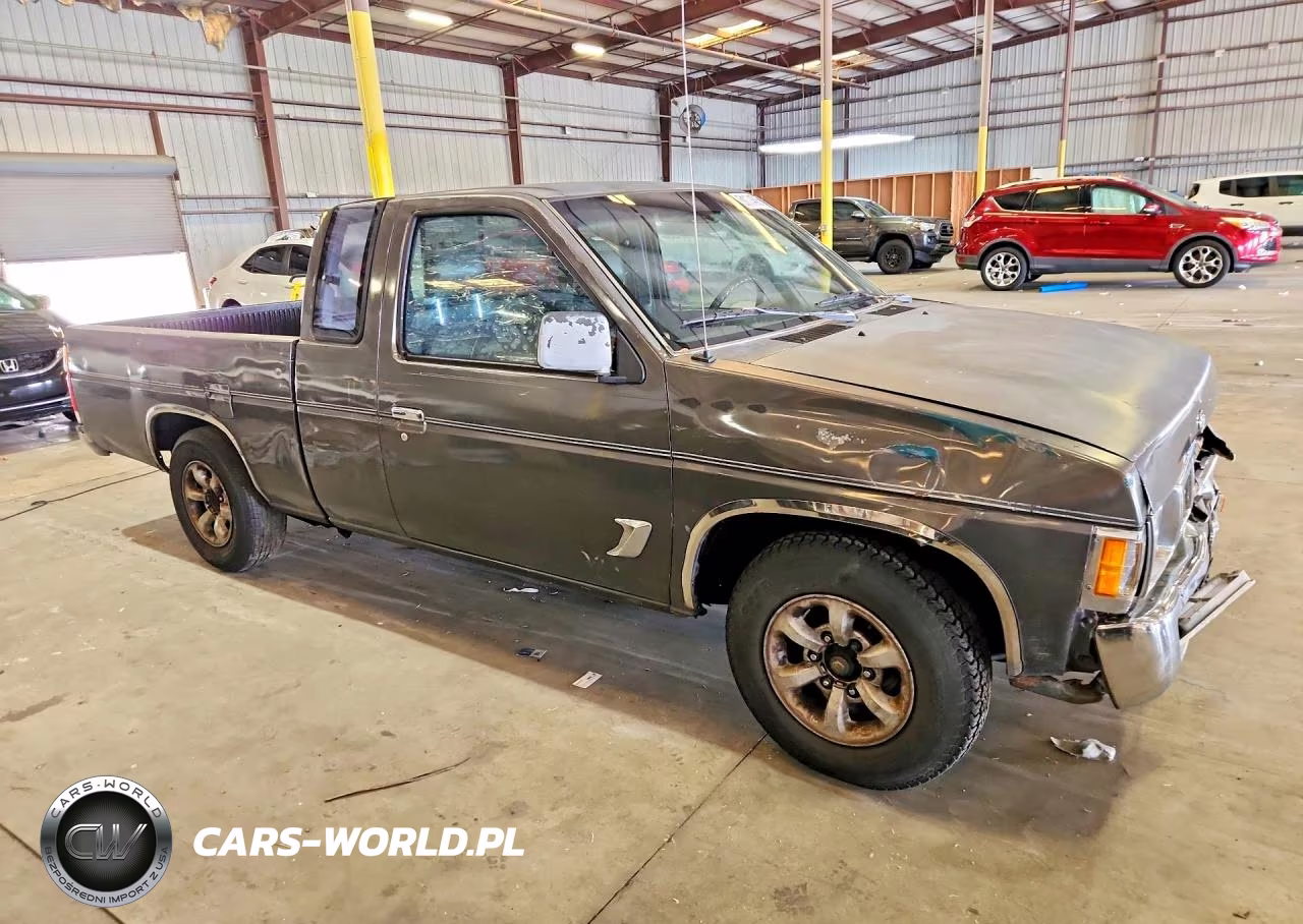 1996 Nissan Truck Xe VIN:1N6SD16S9TC318050 - 4