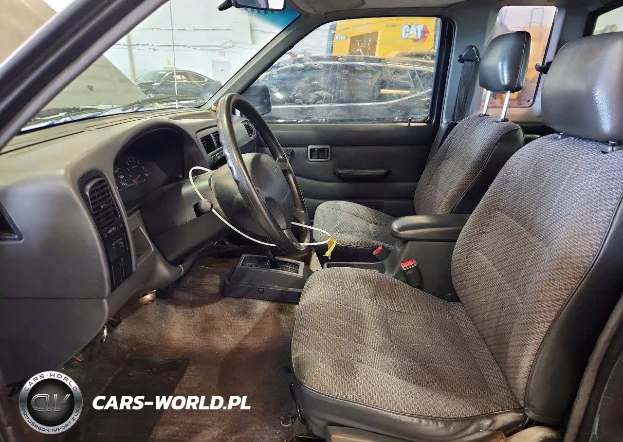 1996 Nissan Truck Xe VIN:1N6SD16S9TC318050 - 7
