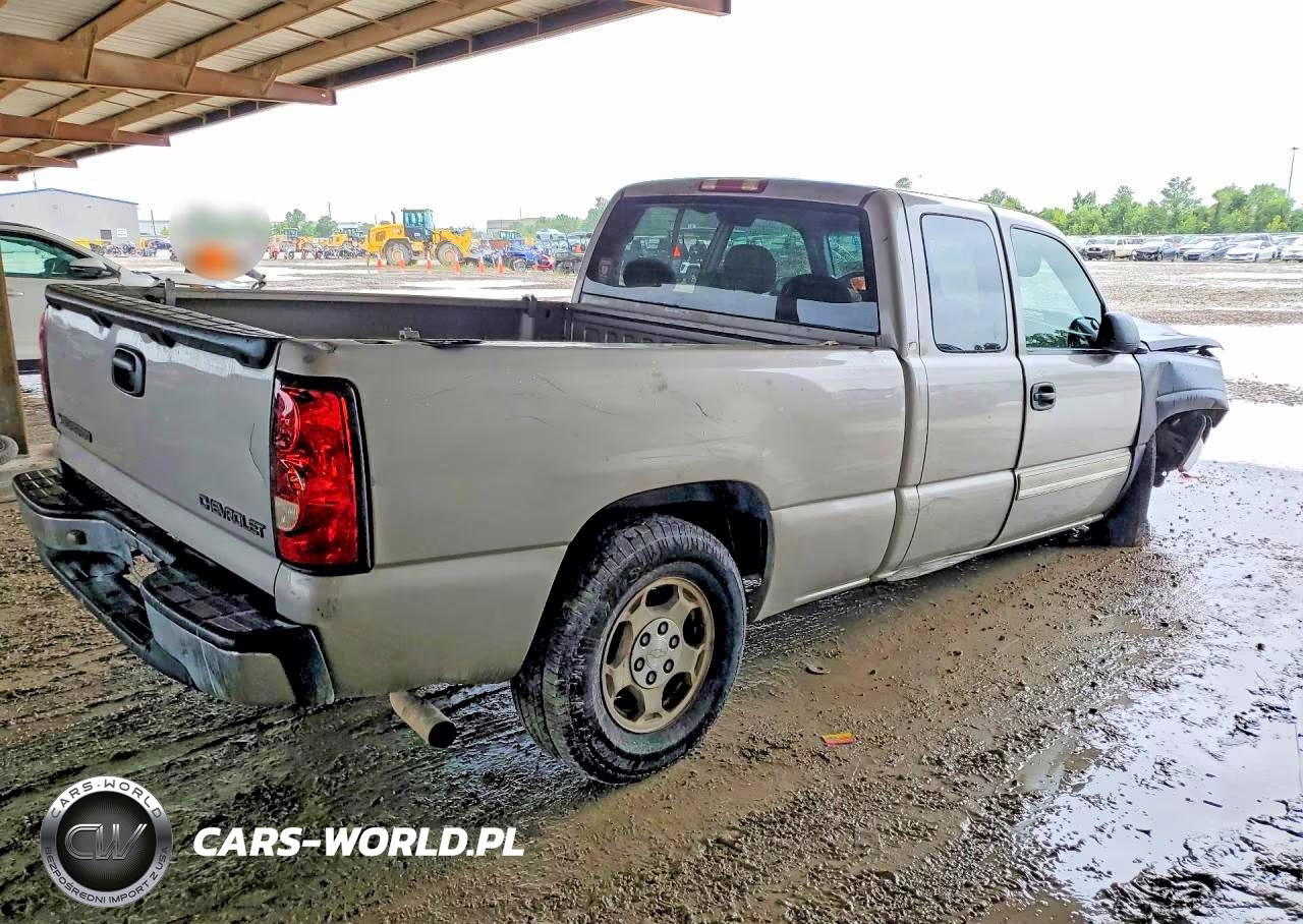 2004 Chevrolet Silverado C1500 VIN:2GCEC19V741323098 - 3