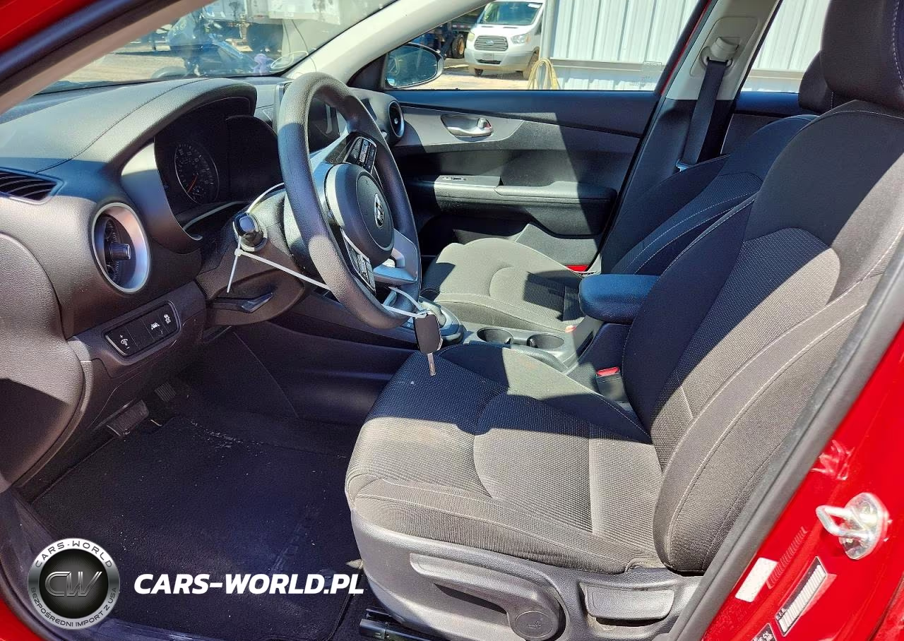 2019 Kia Forte Lxs VIN:3KPF24AD2KE121247 - 7