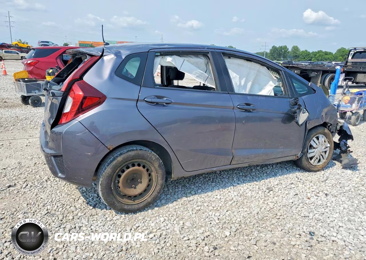 2015 Honda Fit Lx VIN:3HGGK5H56FM760043 - 3