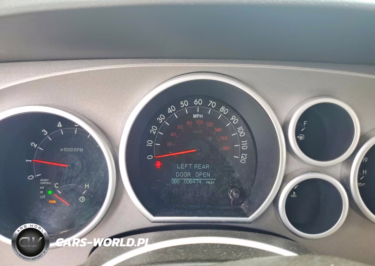 2011 Toyota Sequoia Platinum VIN:5TDDY5G17BS045717 - 9