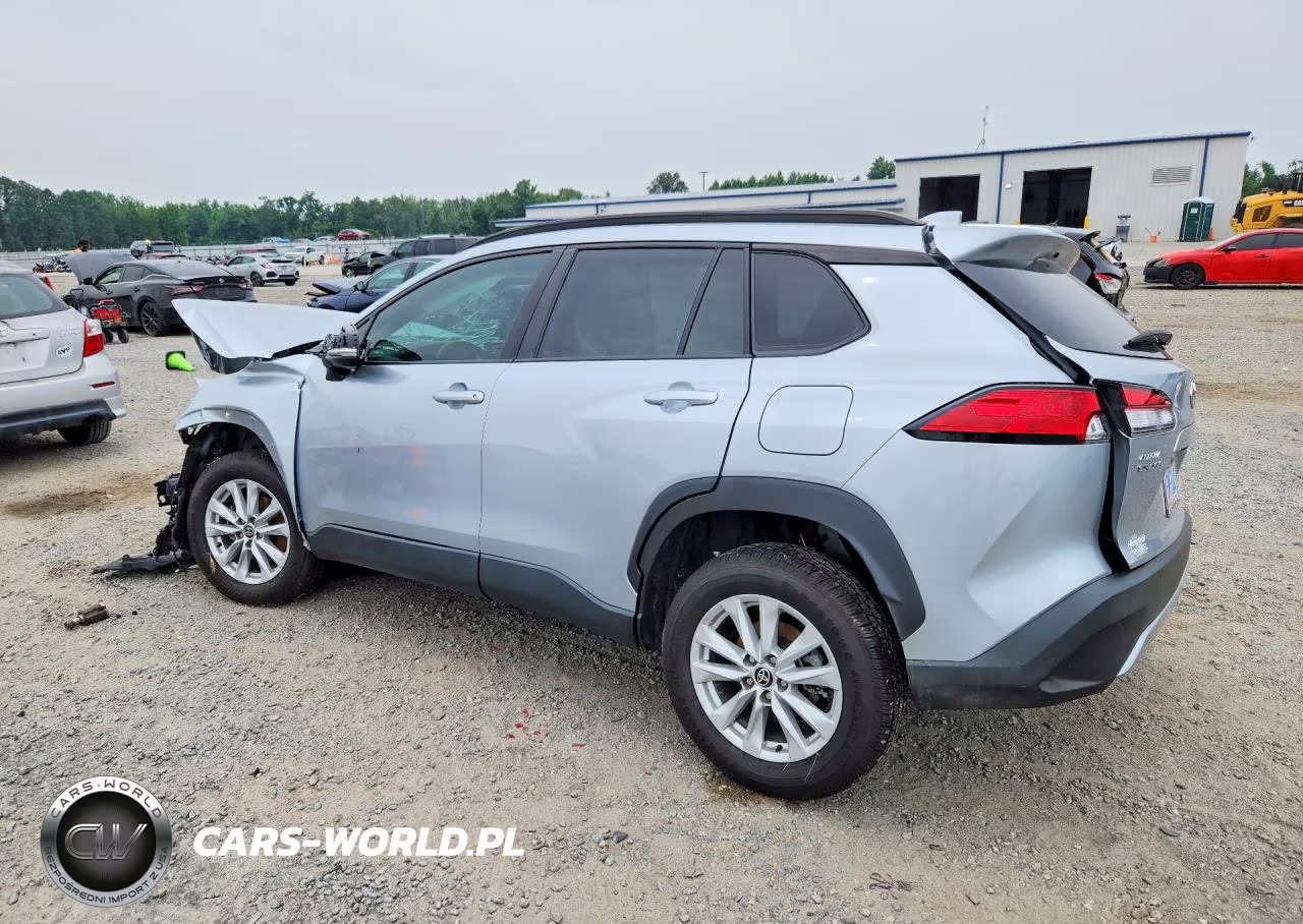 2022 Toyota Corolla Cross Le VIN:7MUCAAAG3NV003058 - 2