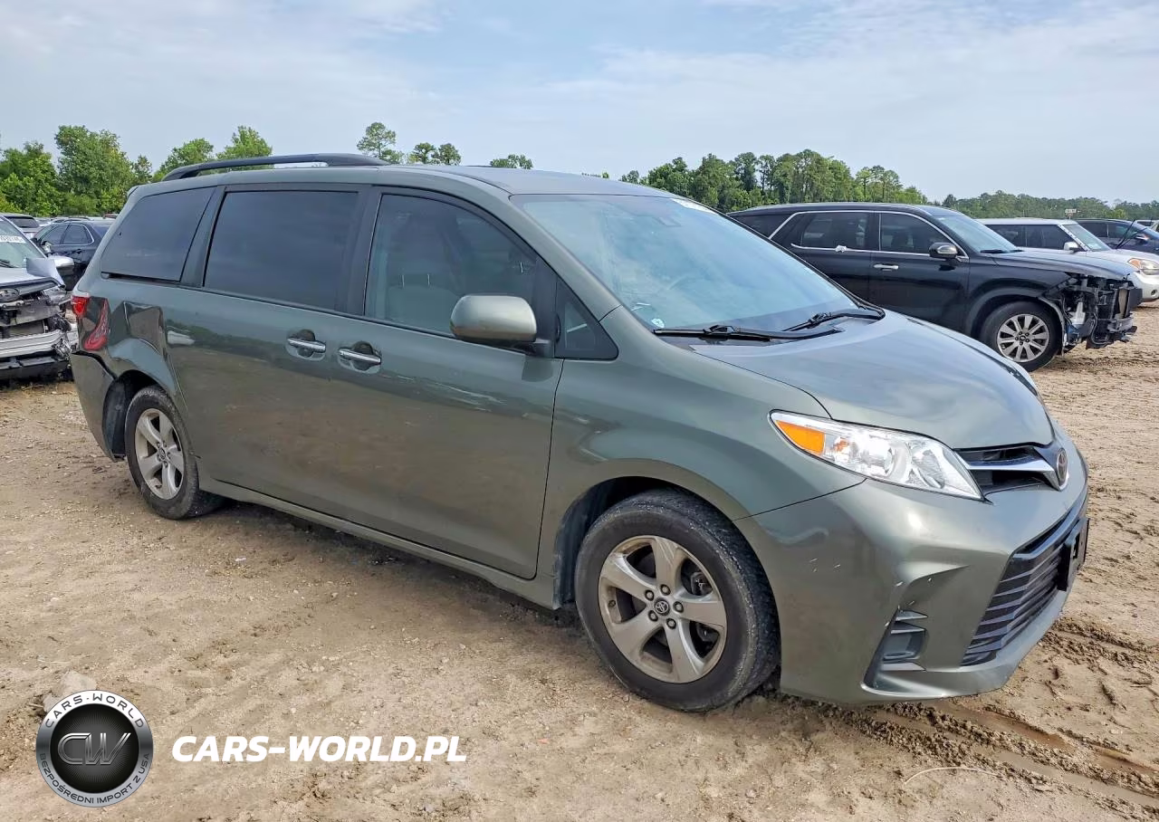 2019 Toyota Sienna Le VIN:5TDKZ3DC6KS981830 - 4