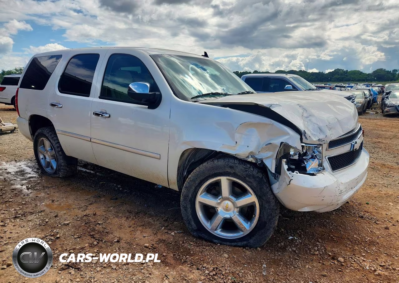 2008 Chevrolet Tahoe C1500 VIN:1GNFC13048R251251 - 4
