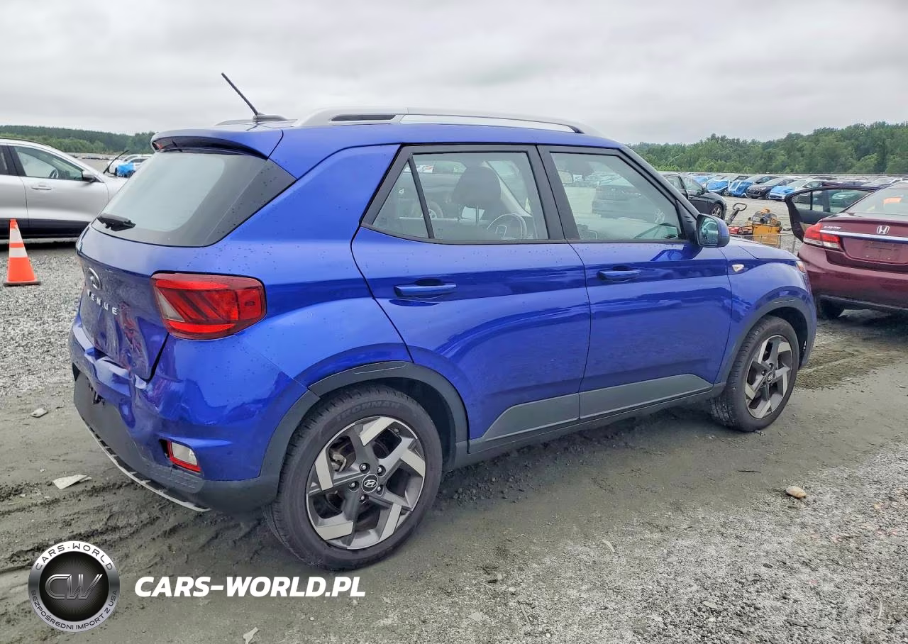 2023 Hyundai Venue Sel VIN:KMHRC8A33PU241104 - 3