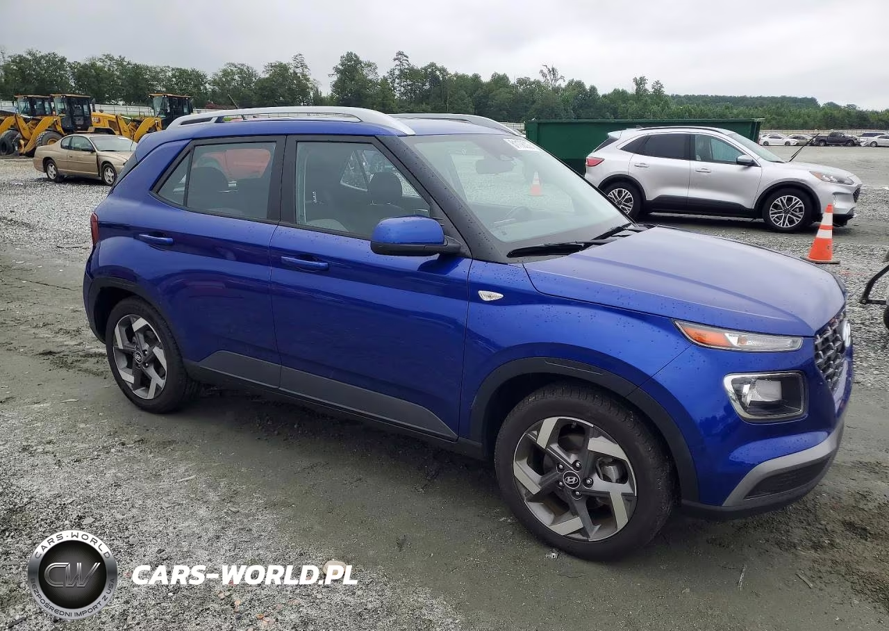 2023 Hyundai Venue Sel VIN:KMHRC8A33PU241104 - 4