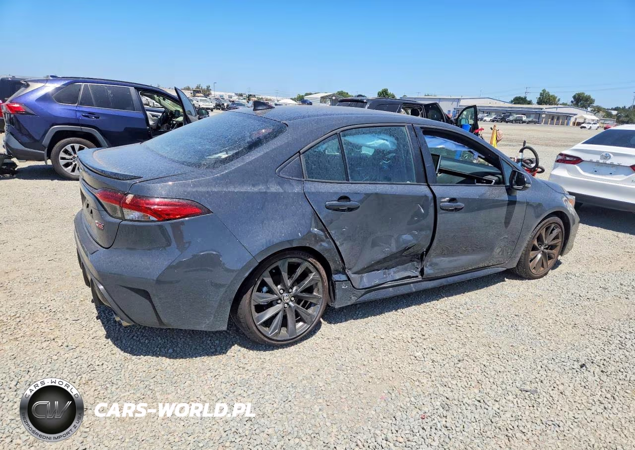 2026 Toyota Corolla Xse VIN:5YFT4MCE3TP273816 - 3