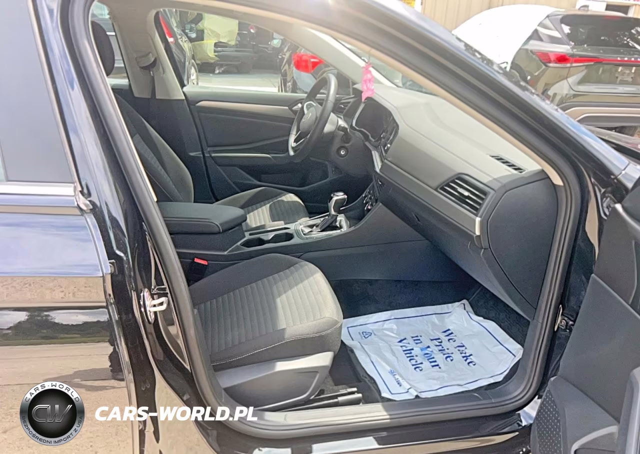 2024 Volkswagen Jetta S VIN:3VW5M7BU9RM103556 - 5