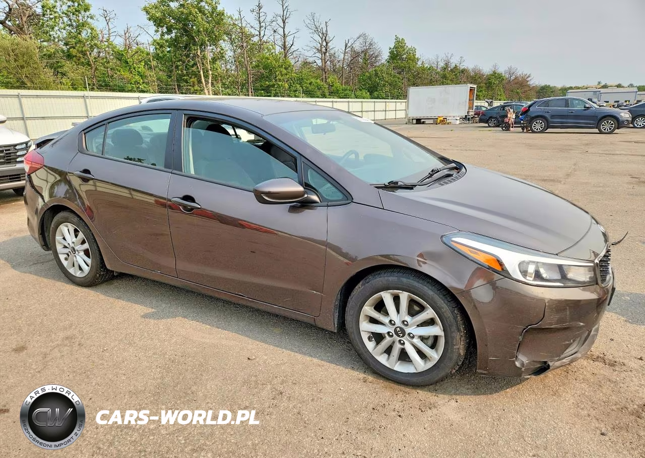 2017 Kia Forte Lx VIN:3KPFL4A73HE017334 - 4