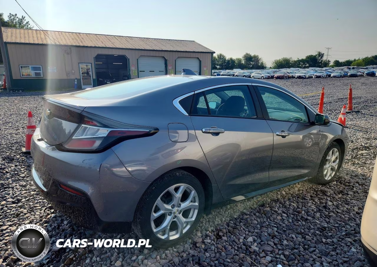2018 Chevrolet Volt Premier VIN:1G1RB6S51JU157777 - 3