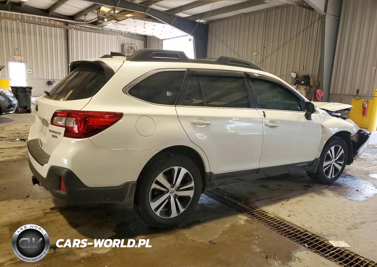 2019 Subaru Outback 3.6R Limited VIN:4S4BSENC2K3256429 - 3
