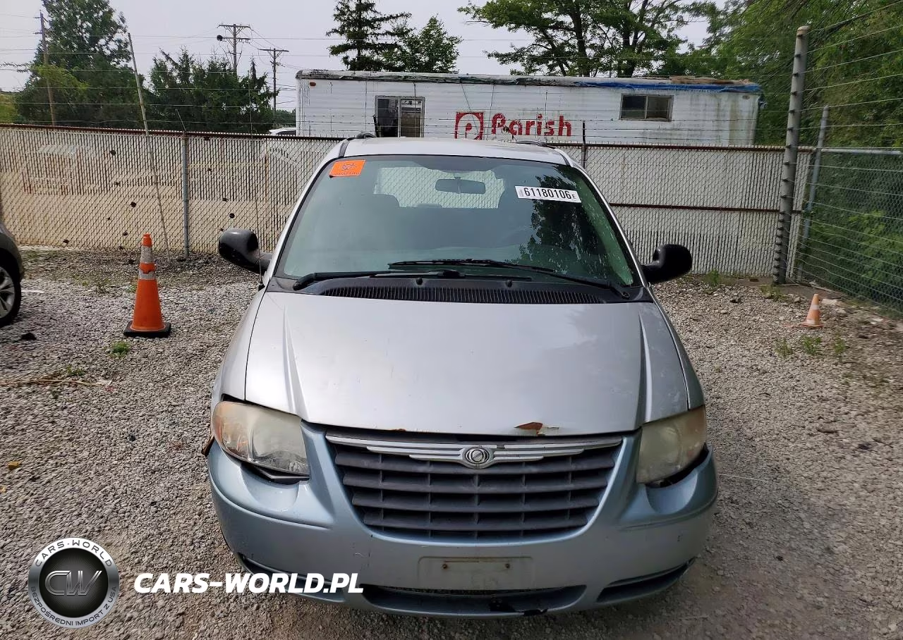 2006 Chrysler Town & Country VIN:1A4GP45R46B620950 - 5