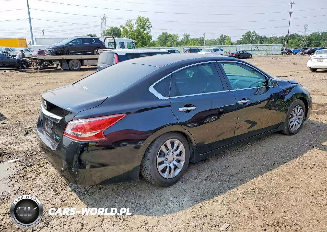 2013 Nissan Altima 2.5 VIN:1N4AL3AP4DN439435 - 3