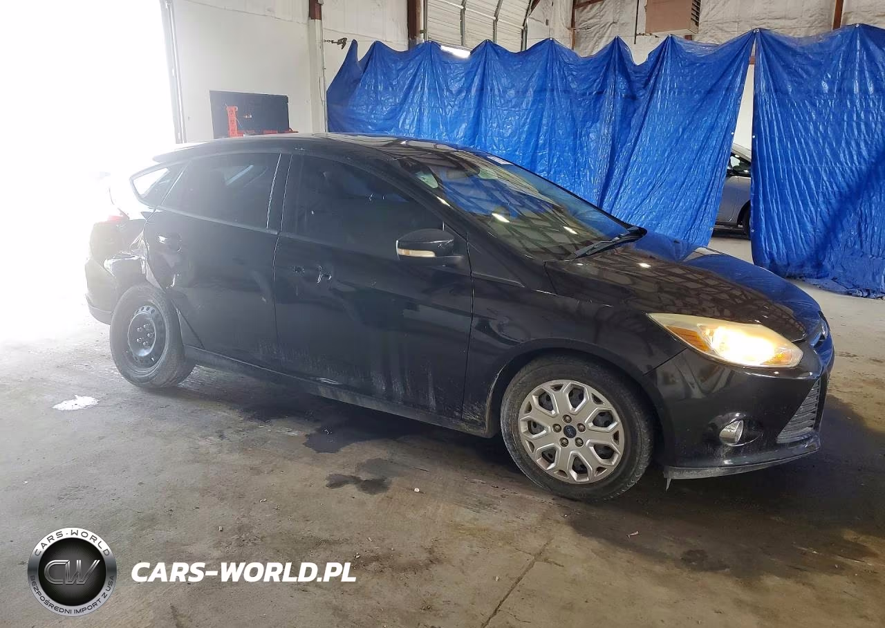 2012 Ford Focus Se VIN:1FAHP3K26CL370795 - 4