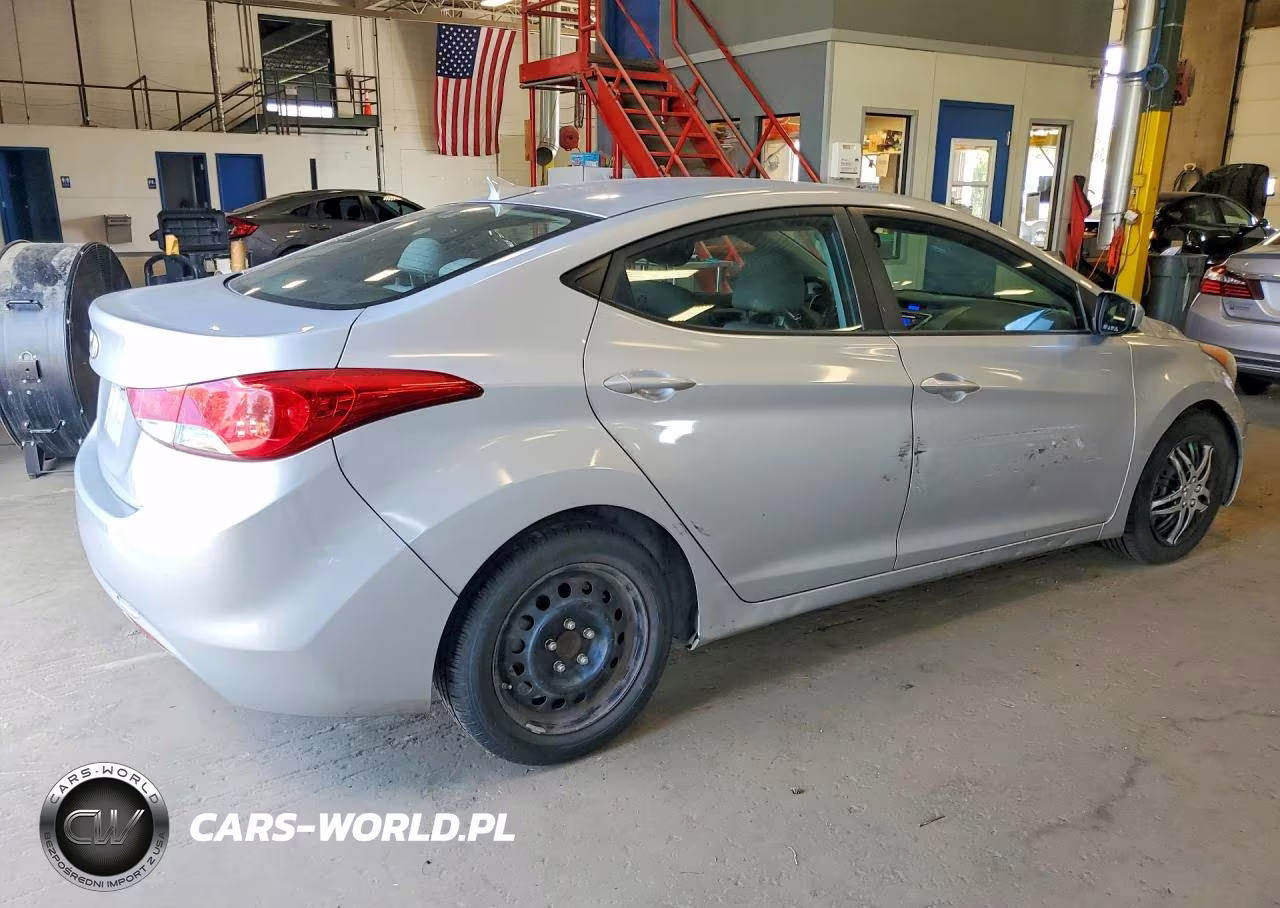 2011 Hyundai Elantra Gls VIN:5NPDH4AE0BH049300 - 3