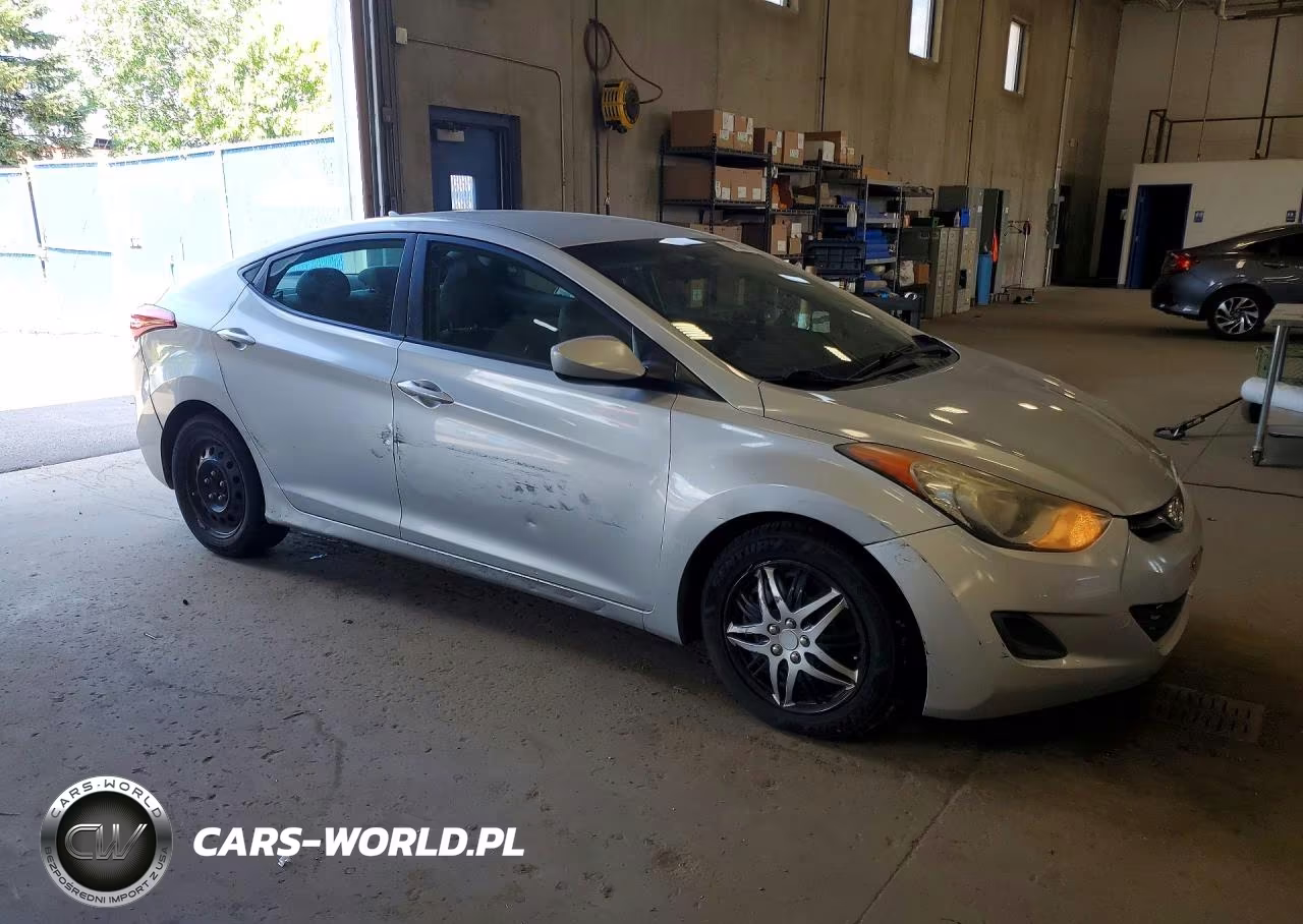 2011 Hyundai Elantra Gls VIN:5NPDH4AE0BH049300 - 4