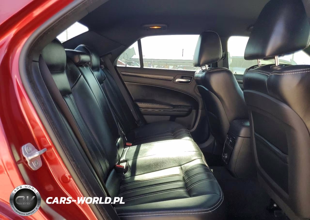 2014 Chrysler 300 S VIN:2C3CCABG2EH121625 - 10